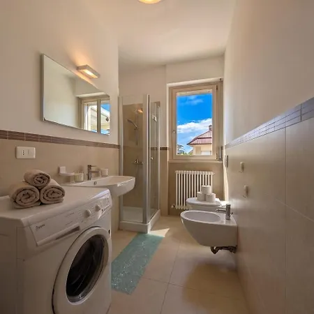 -vista Mare- Wifi Ac Terrazza E 6 Posti Διαμέρισμα *
