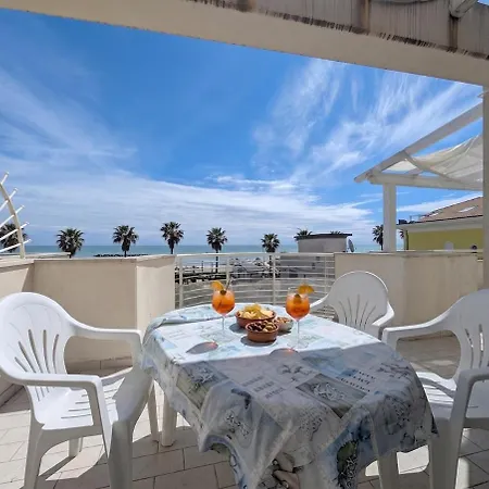 -vista Mare- Wifi Ac Terrazza E 6 Posti Διαμέρισμα Lido di Fermo