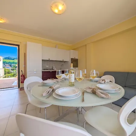 -vista Mare- Wifi Ac Terrazza E 6 Posti